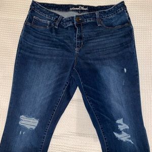 Distressed jegging